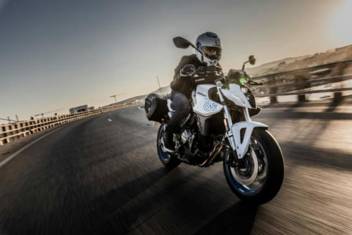 GSX800RQM3_accessories_action_17