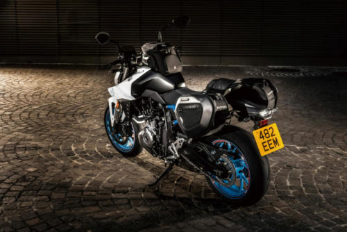 GSX800RQM3_accessories_action_4