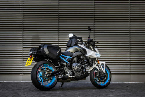 GSX800RQM3_accessories_action_6