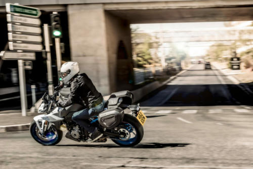 GSX800RQM3_accessories_action_7