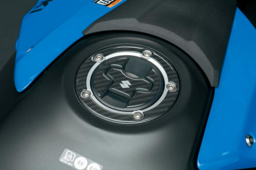 GSX800RQM3_accessories_fuel_cap_protection_carbon