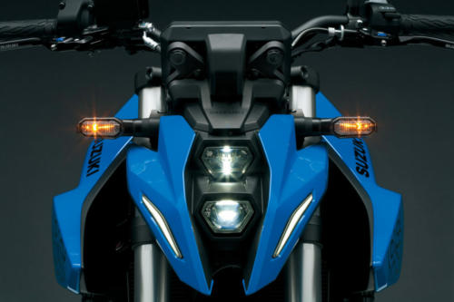 GSX800RQM3_accessories_led_turn_signals_front