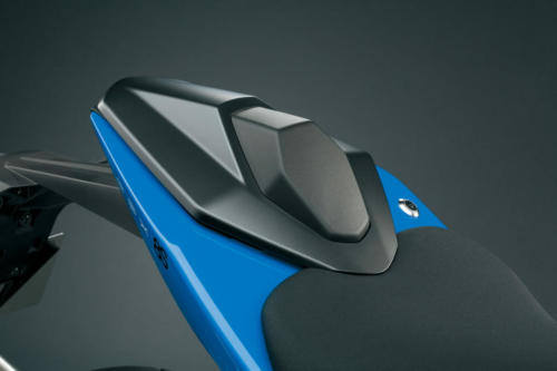 GSX800RQM3_accessories_single_seat_cowl_
