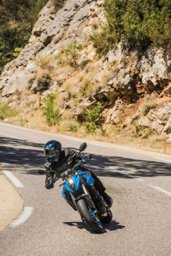 GSX800RQM3_action_120