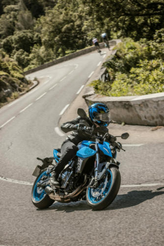 GSX800RQM3_action_121