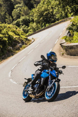 GSX800RQM3_action_123