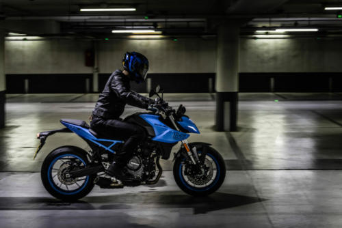 GSX800RQM3_action_14