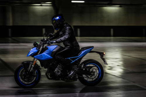 GSX800RQM3_action_15