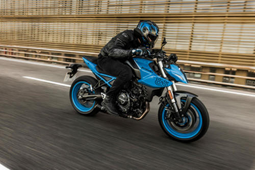 GSX800RQM3_action_150