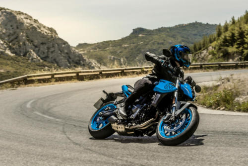GSX800RQM3_action_25