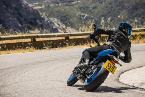 GSX800RQM3_action_26