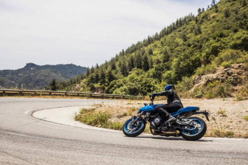 GSX800RQM3_action_27