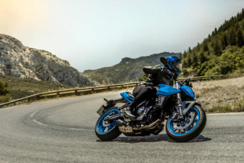 GSX800RQM3_action_28