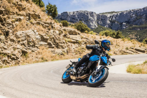 GSX800RQM3_action_48