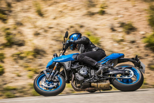 GSX800RQM3_action_67