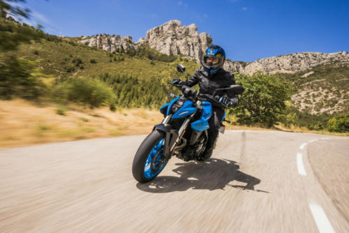 GSX800RQM3_action_83