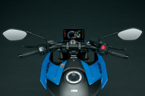 GSX800RQM3_cockpit