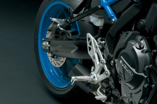 GSX800RQM3_footpeg