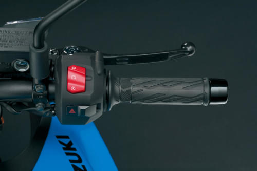 GSX800RQM3_handle_switch_right