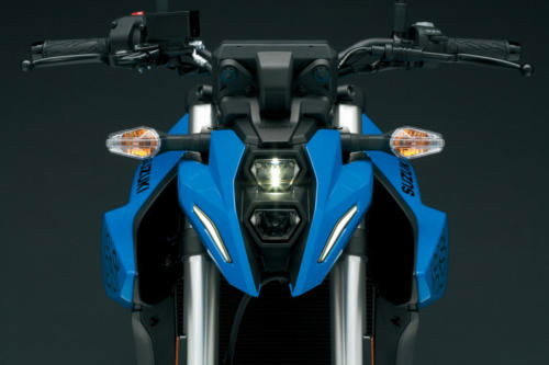 GSX800RQM3_head_light_low