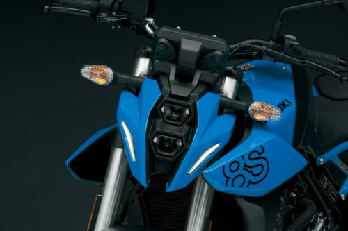GSX800RQM3_head_light_position