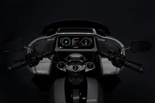 Harley Davidson CVO Road Glide - 2023 (22)