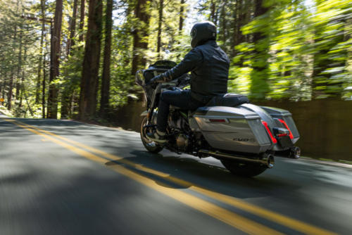 Harley Davidson CVO Street Glide - 2023 (36)