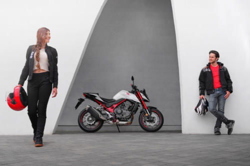 23YM HONDA CB750 HORNET