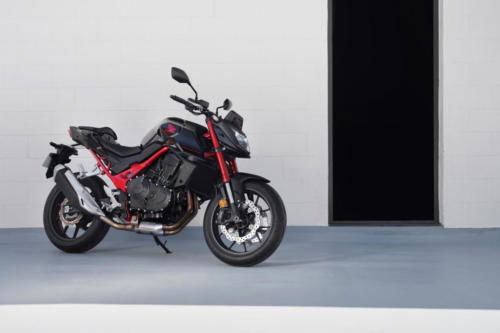 23YM HONDA CB750 HORNET