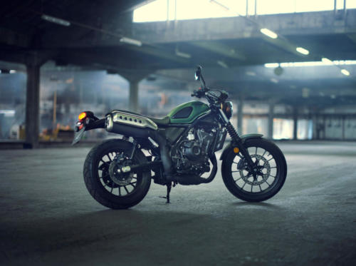 23YM CL500
