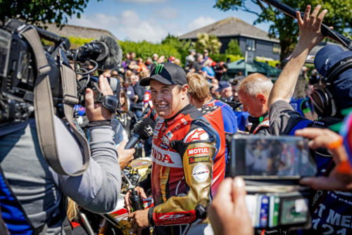 Isle of Man TT 2022 - SuperBike 1 (1)