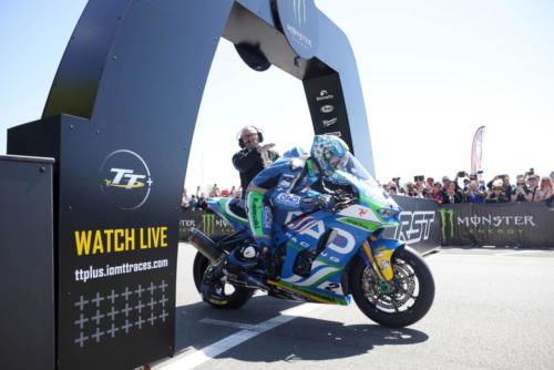 Isle of Man TT 2022 - SuperBike 1 (12)