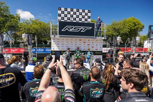 Isle of Man TT 2022 - SuperBike 1 (6)
