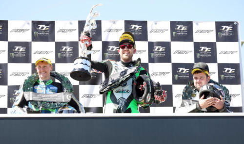 Isle of Man TT 2022 - SuperBike 1 (61)