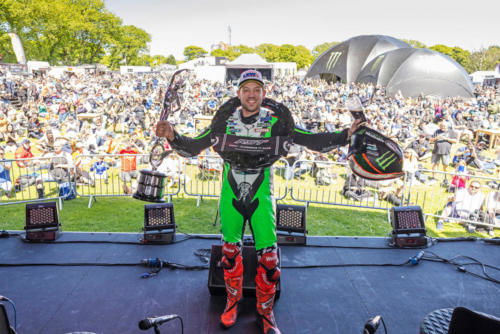 Isle of Man TT 2022 - SuperBike 1 (7)