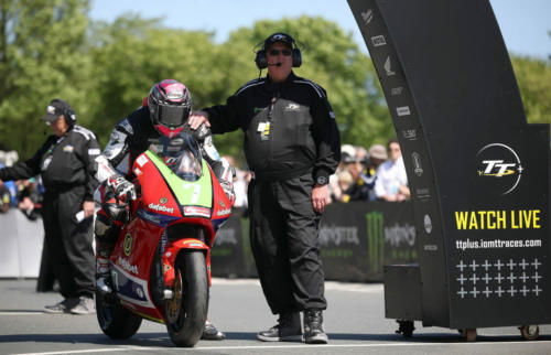 Isle of Man TT 2022 Supertwin (1)