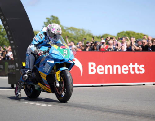 Isle of Man TT 2022 Supertwin (22)