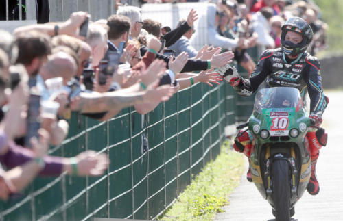 Isle of Man TT 2022 Supertwin (71)