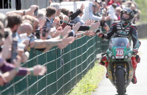 Isle of Man TT 2022 Supertwin (72)