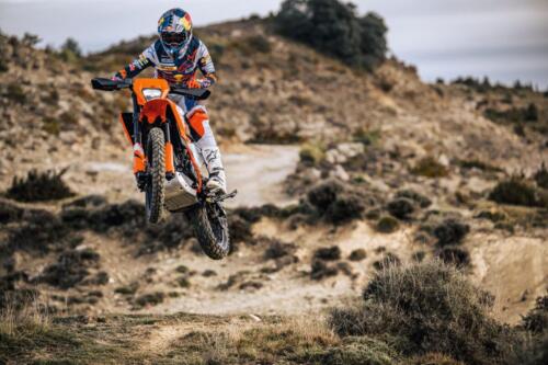 KTM 125 ENDURO R - 2025 (20)