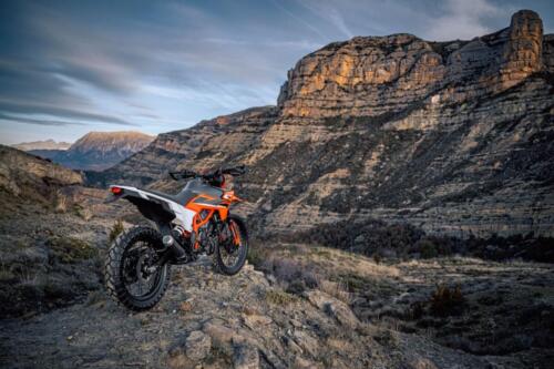 KTM 125 ENDURO R - 2025 (23)