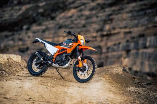 KTM 125 ENDURO R - 2025 (26)