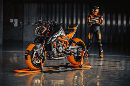 KTM 1290 SUPER DUKE RR 2023 (101)