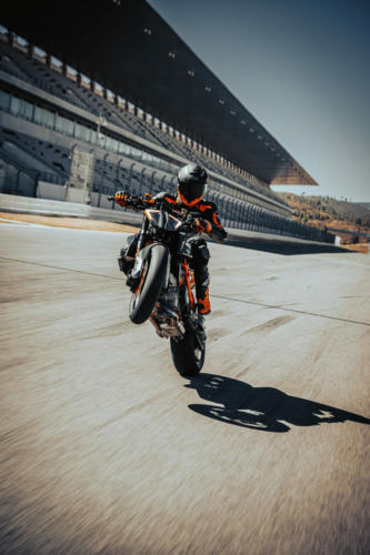 KTM 1290 SUPER DUKE RR 2023 (13)