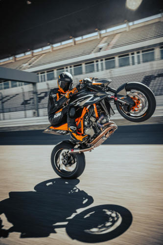 KTM 1290 SUPER DUKE RR 2023 (14)