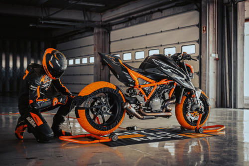 KTM 1290 SUPER DUKE RR 2023 (91)