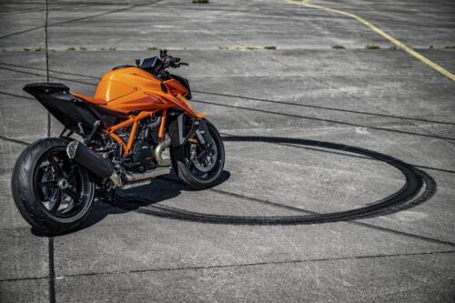 KTM 1390 SUPER DUKE R - 2024 (100)