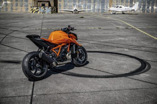 KTM 1390 SUPER DUKE R - 2024 (101)