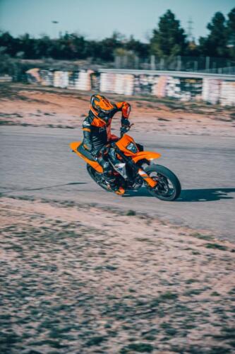 KTM 390 SMC R (16)