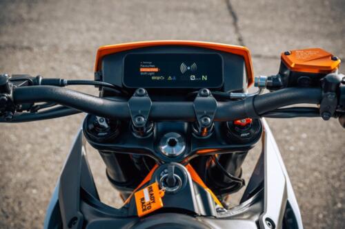 KTM 390 SMC R (75)